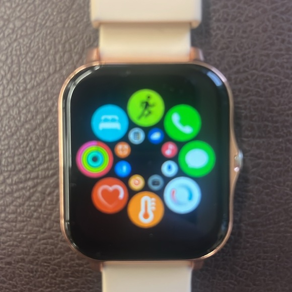 Rose Gold Smart Watch - Picture 4 of 4